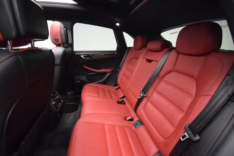2021 Porsche Macan GTS - Image 9 of 18