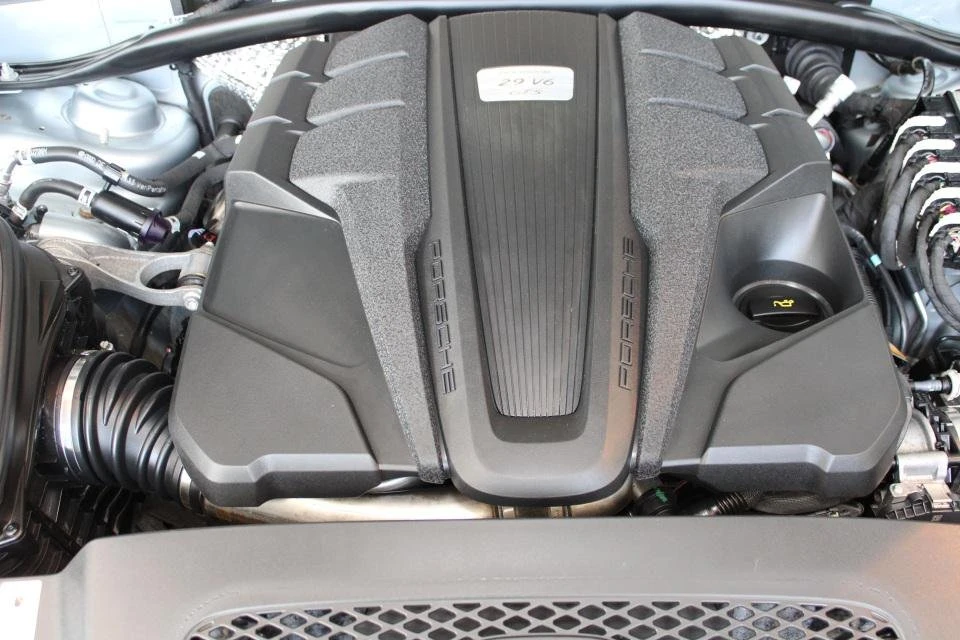 2021 Porsche Macan GTS - Image 11 of 20