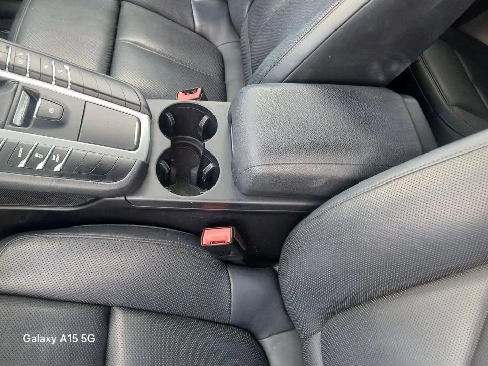 2021 Porsche Macan - Image 8 of 20