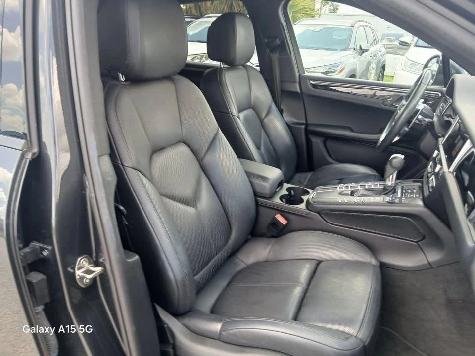 2021 Porsche Macan - Image 19 of 20