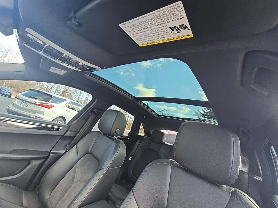 2021 Porsche Macan - Image 8 of 10