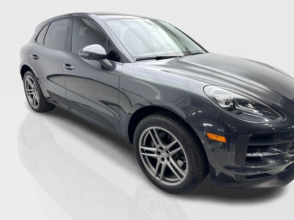 2021 Porsche Macan - Image 12 of 31