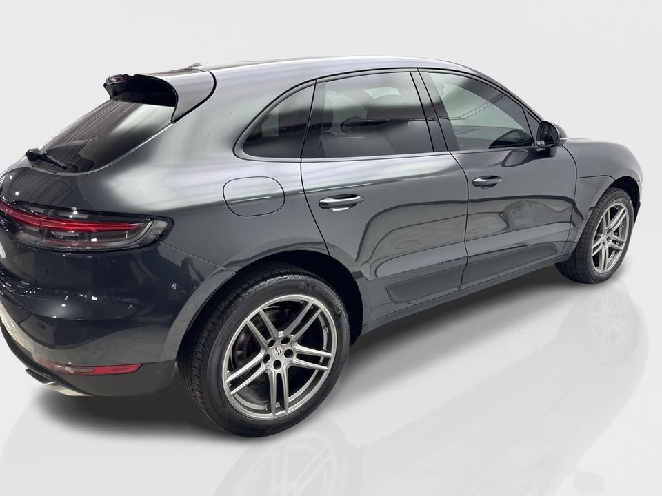2021 Porsche Macan - Image 13 of 31
