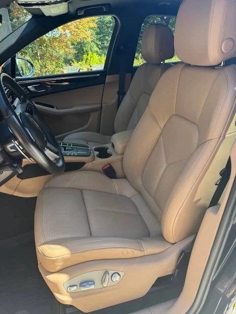 2021 Porsche Macan - Image 7 of 12