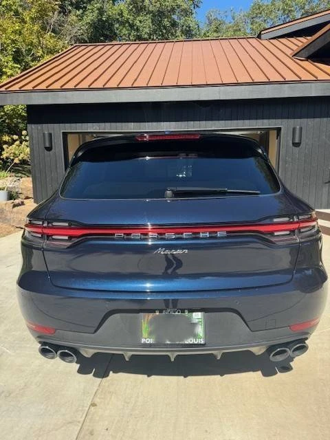2021 Porsche Macan - Image 10 of 12
