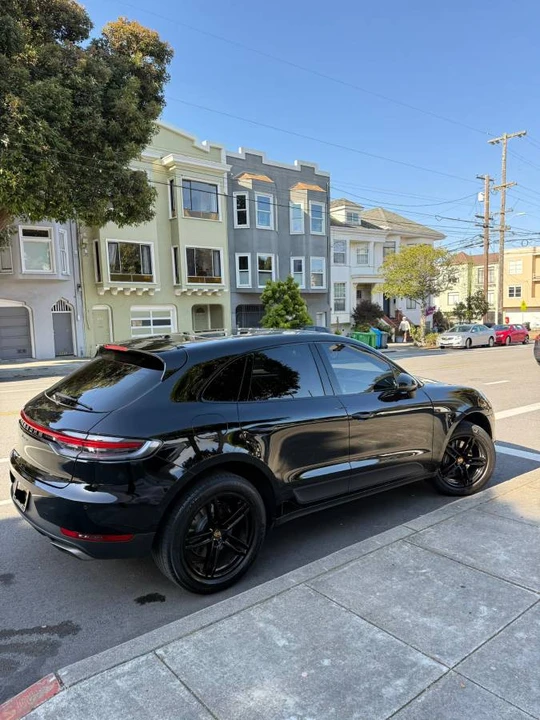 2021 Porsche Macan - Image 8 of 18