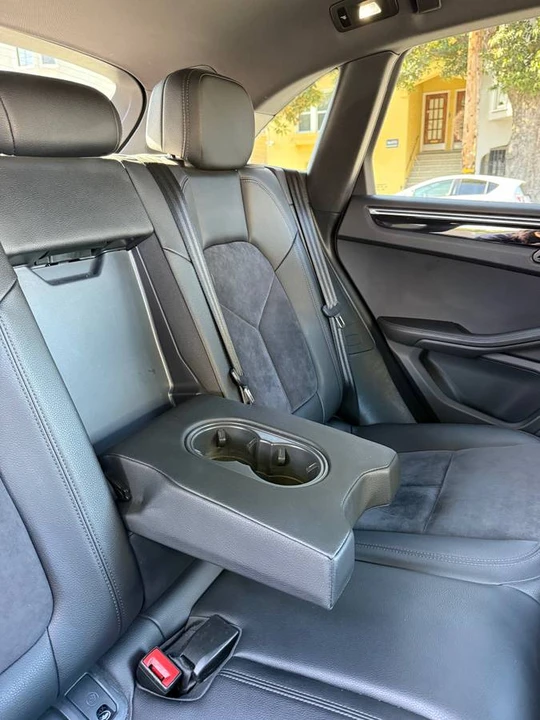 2021 Porsche Macan - Image 9 of 18
