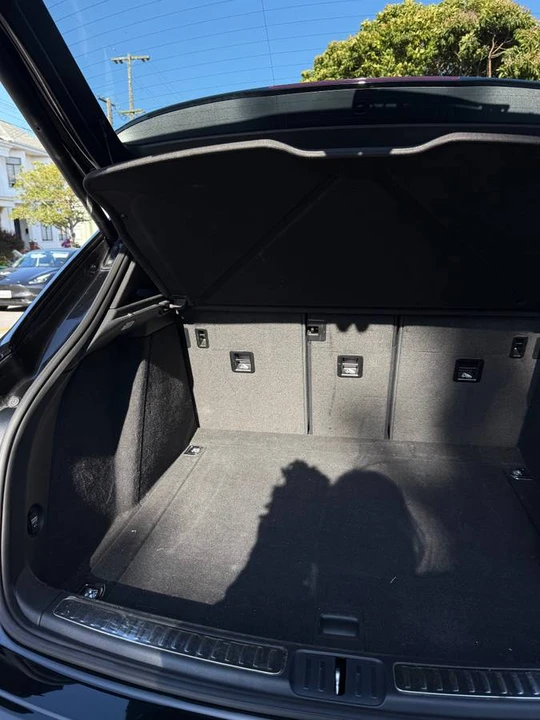 2021 Porsche Macan - Image 12 of 18