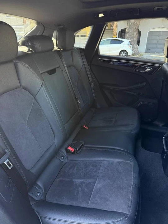 2021 Porsche Macan - Image 7 of 18