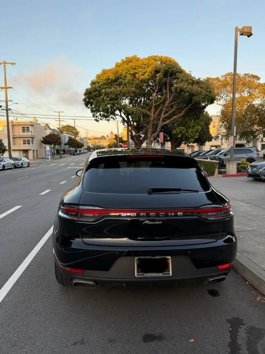 2021 Porsche Macan - Image 2 of 18