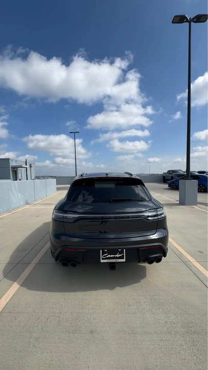 2021 Porsche Macan - Image 4 of 6