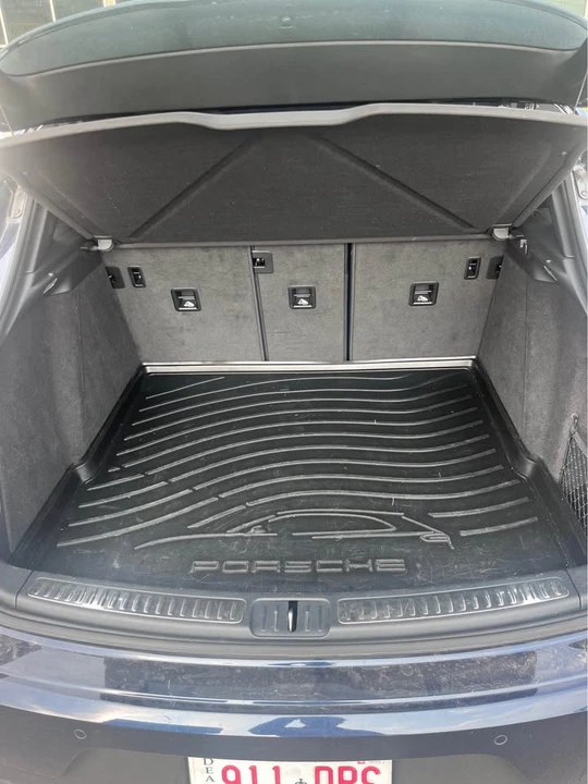2021 Porsche Macan - Image 6 of 11