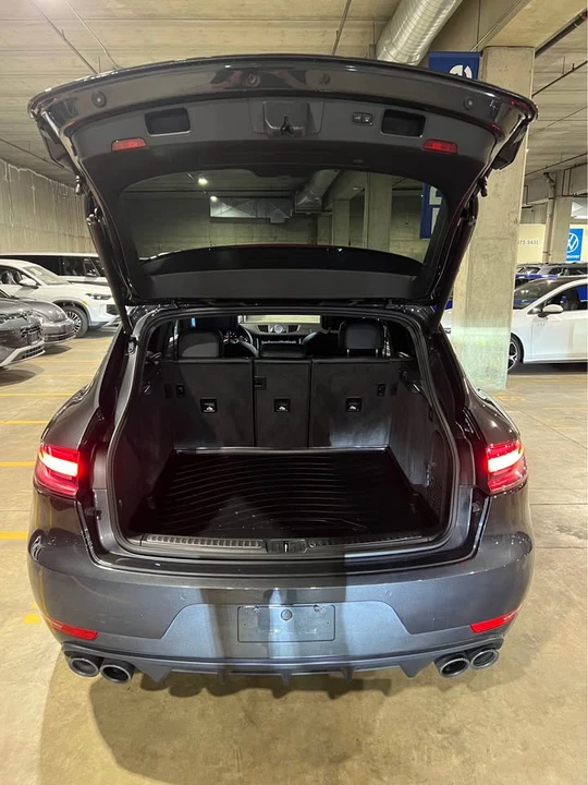 2021 Porsche Macan - Image 9 of 20