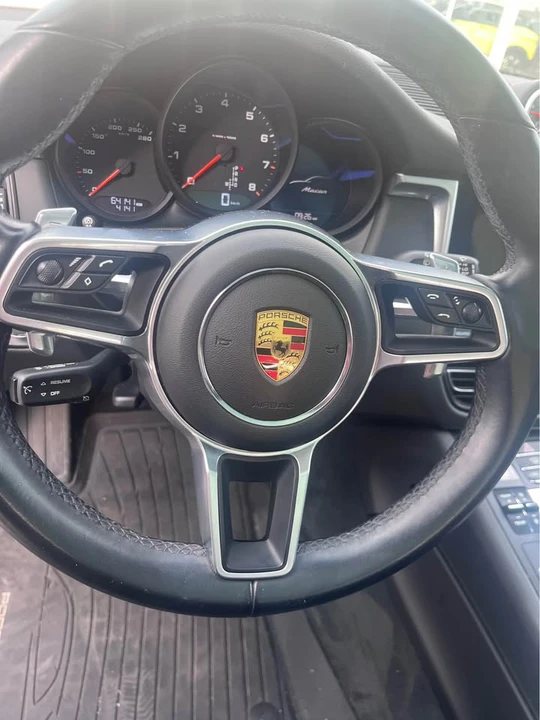 2021 Porsche Macan - Image 7 of 11