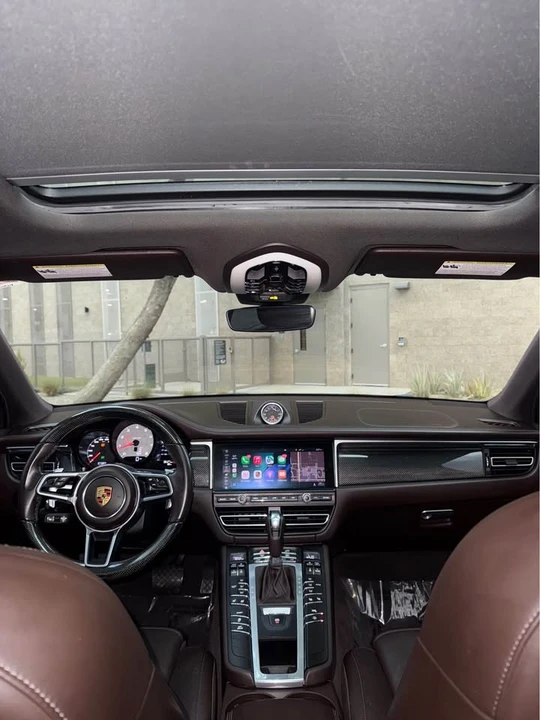 2021 Porsche Macan - Image 5 of 8