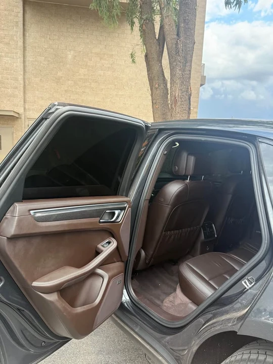 2021 Porsche Macan - Image 7 of 8