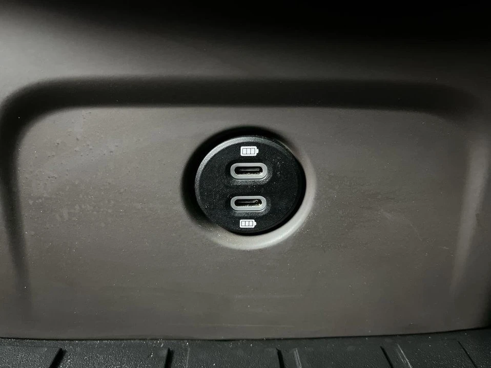 2021 Porsche Macan - Image 14 of 20