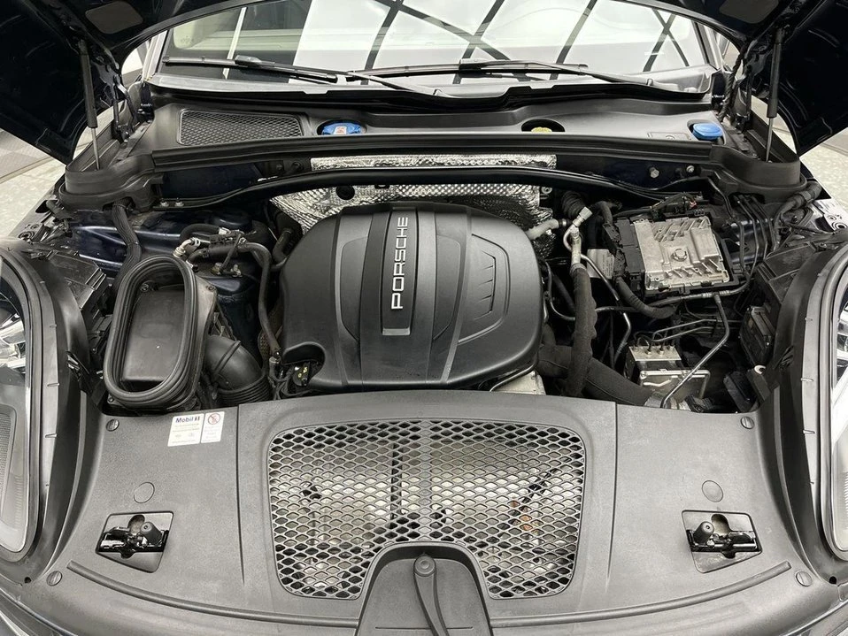 2021 Porsche Macan - Image 2 of 20