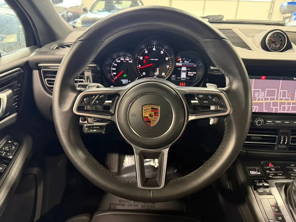 2021 Porsche Macan - Image 14 of 15