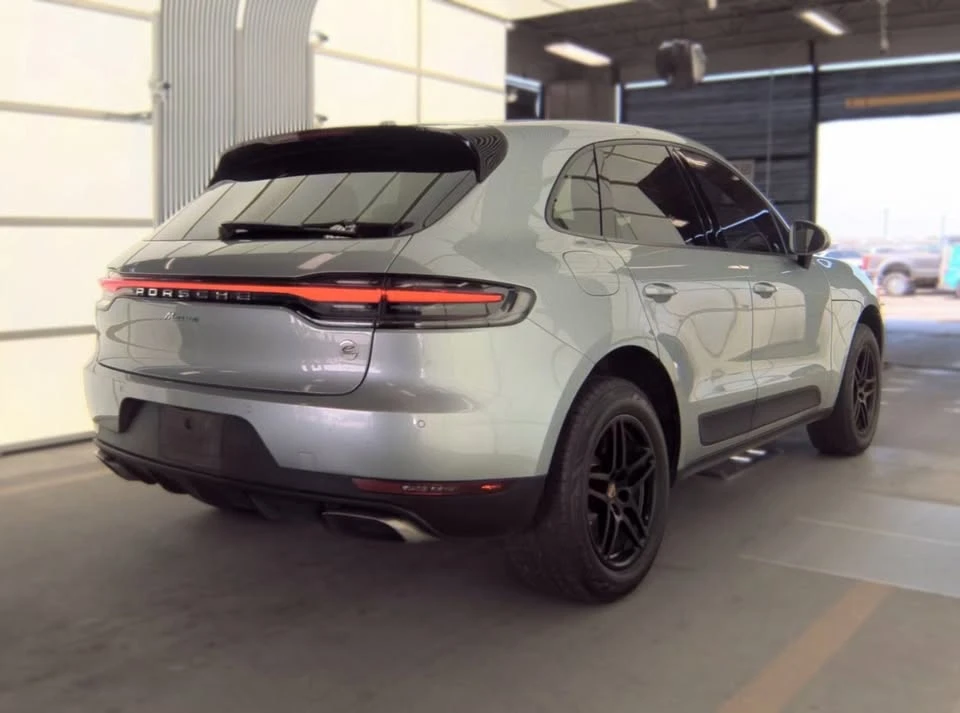 2021 Porsche Macan - Image 4 of 7