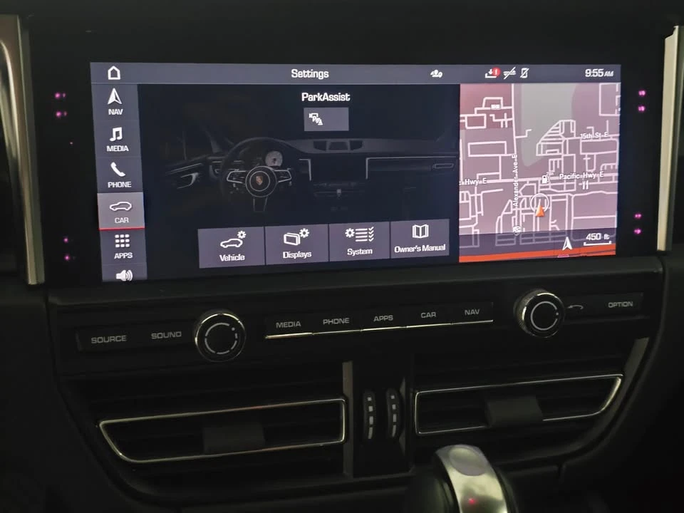 2021 Porsche Macan - Image 15 of 20