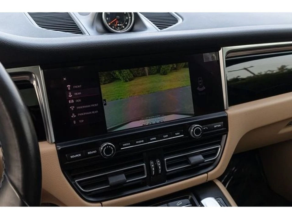 2021 Porsche Macan - Image 3 of 20