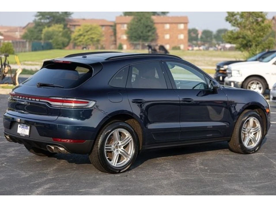 2021 Porsche Macan - Image 9 of 20
