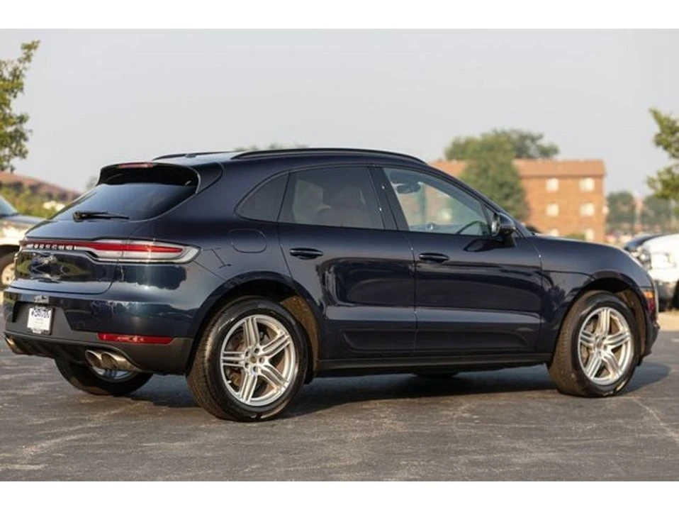 2021 Porsche Macan - Image 10 of 20