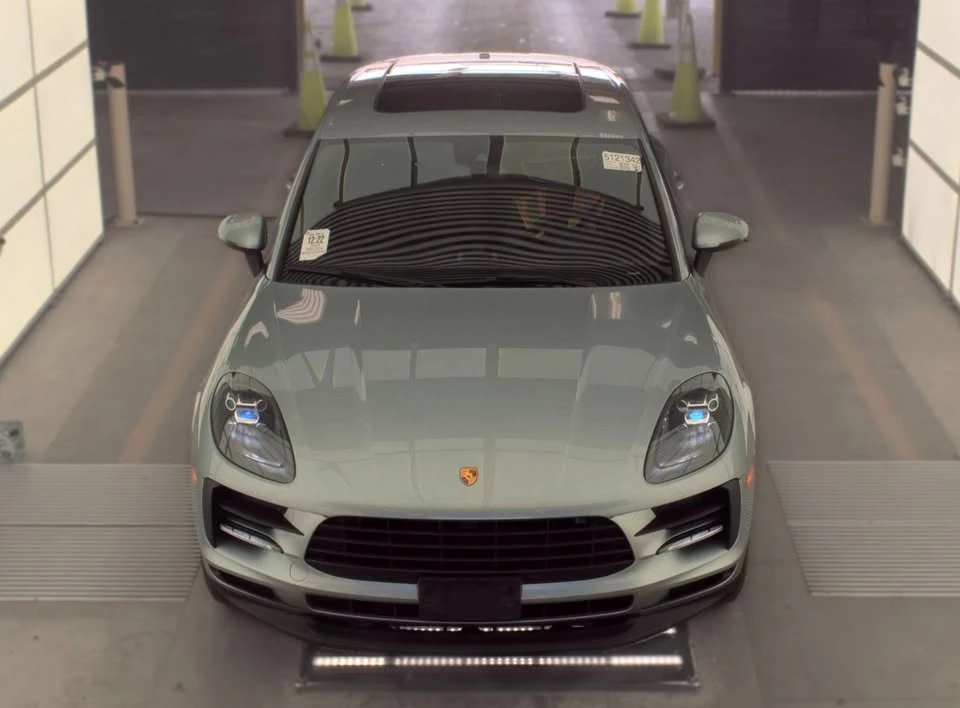 2021 Porsche Macan - Image 2 of 7