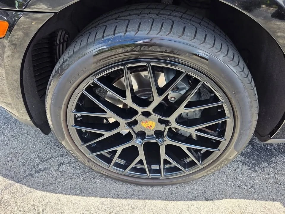 2021 Porsche Macan - Image 10 of 20