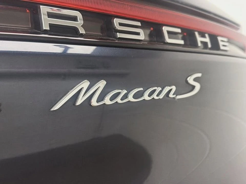 2021 Porsche Macan - Image 7 of 10