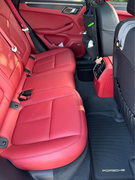2021 Porsche Macan - Image 10 of 11