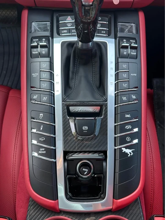 2021 Porsche Macan - Image 4 of 11