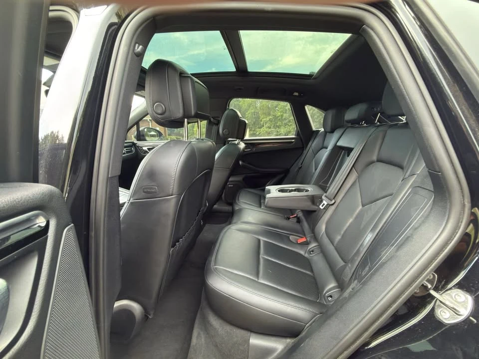 2021 Porsche Macan - Image 12 of 20