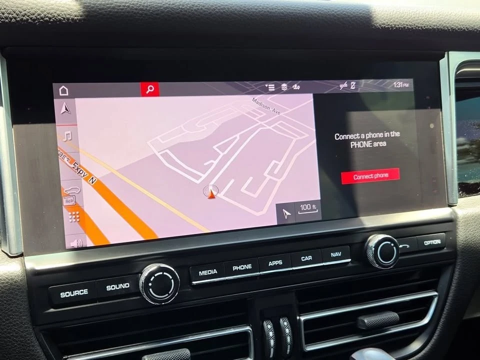2021 Porsche Macan - Image 7 of 20