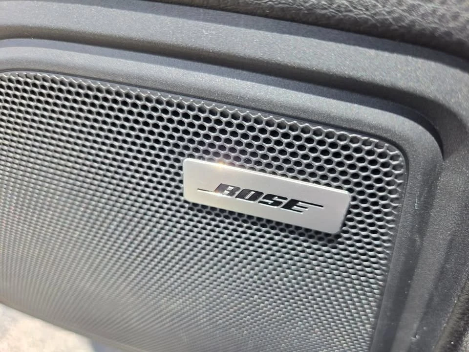 2021 Porsche Macan - Image 9 of 20