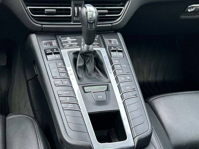 2021 Porsche Macan S - Image 17 of 20