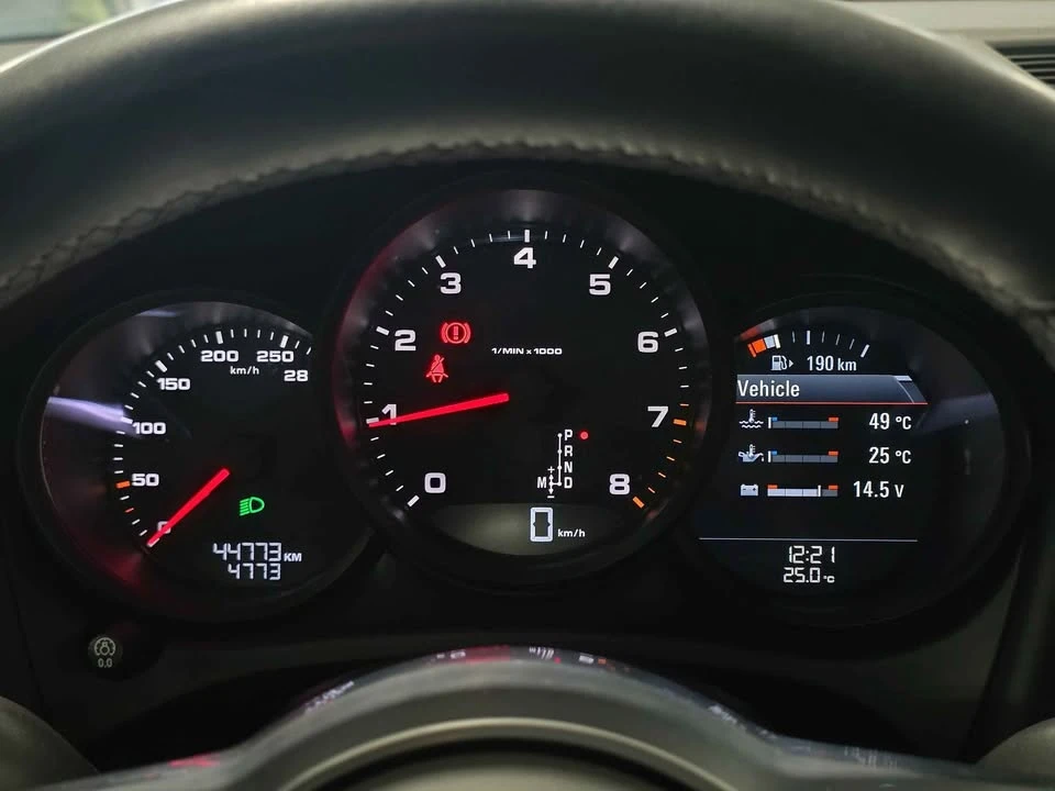 2021 Porsche Macan - Image 12 of 15