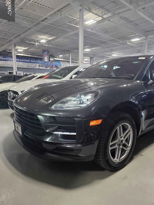 2021 Porsche Macan - Image 2 of 15