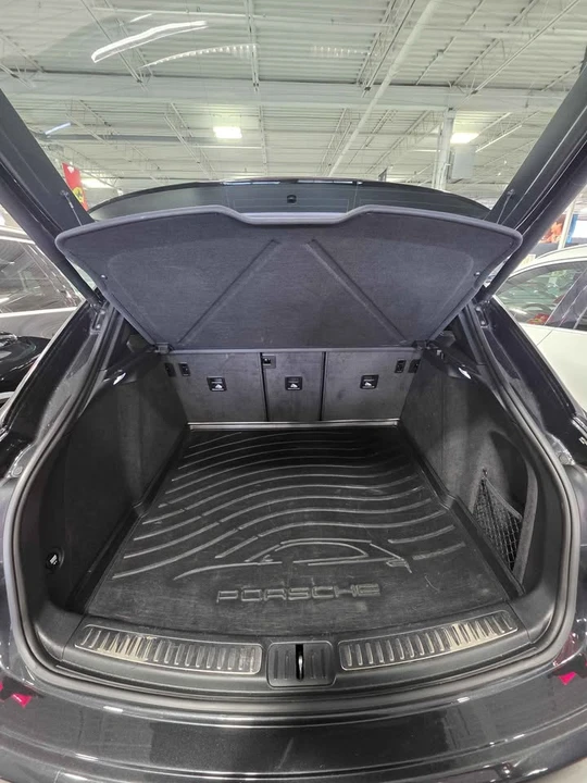 2021 Porsche Macan - Image 6 of 15