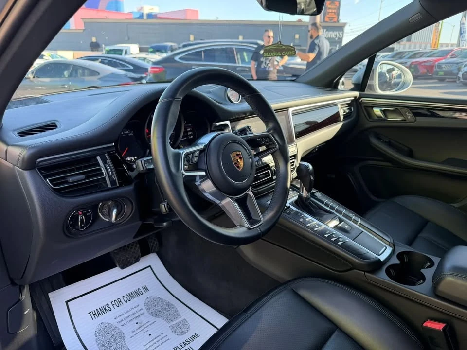 2021 Porsche Macan - Image 11 of 20
