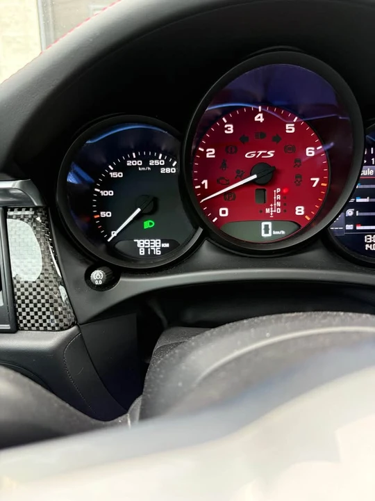 2021 Porsche Macan - Image 5 of 7