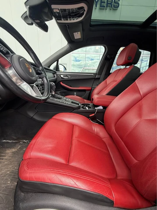 2021 Porsche Macan - Image 3 of 8