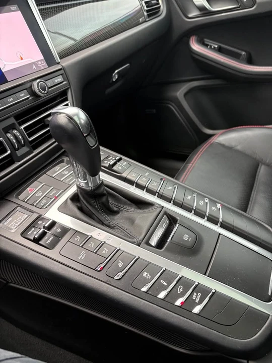 2021 Porsche Macan - Image 7 of 7