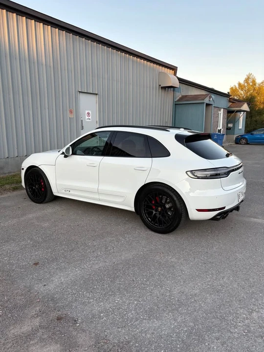2021 Porsche Macan - Image 2 of 7