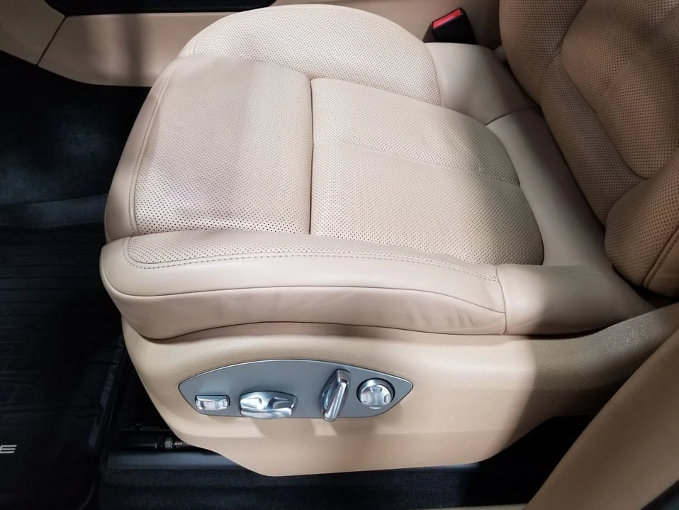 2021 Porsche Macan - Image 11 of 20