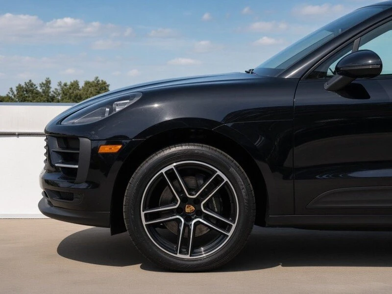 2021 Porsche Macan - Image 8 of 20