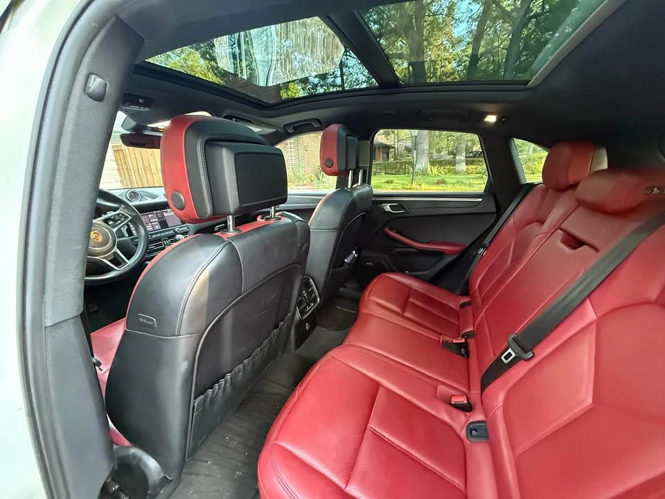 2021 Porsche Macan - Image 11 of 13