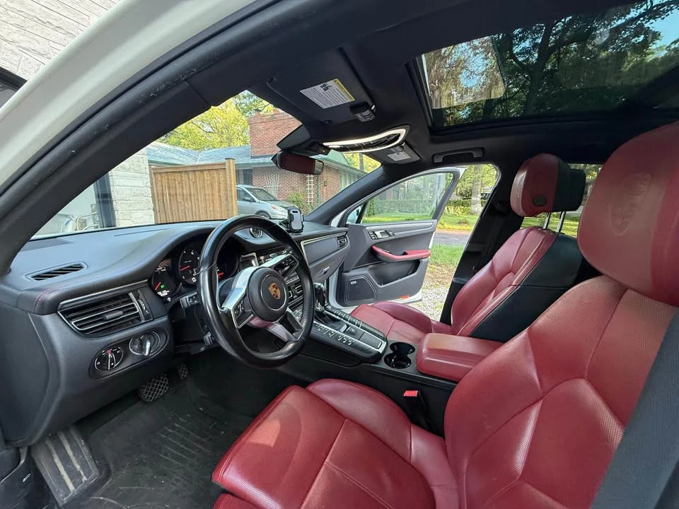 2021 Porsche Macan - Image 9 of 13