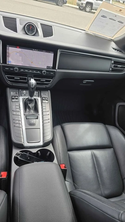2021 Porsche Macan - Image 13 of 13